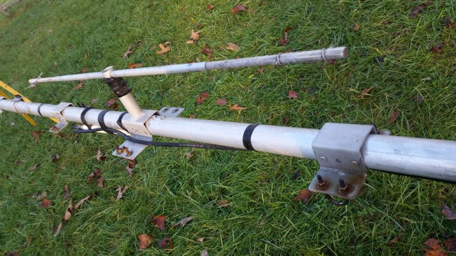 Aluminum antenna mast sections with clamps
