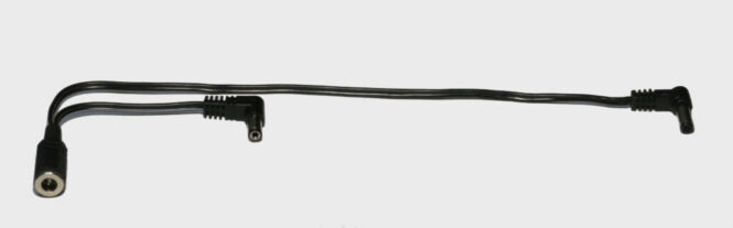 Right-angle DC power splitter cable
